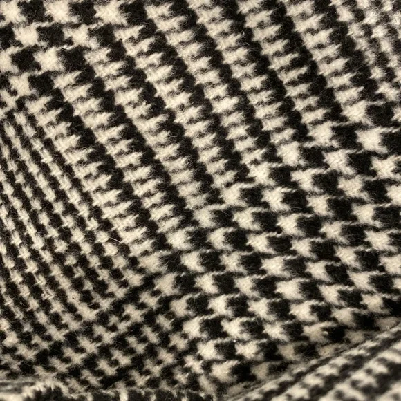 Elie Tahari / Wool Blend Black White Houndstooth plaiddouble breasted coat XS
